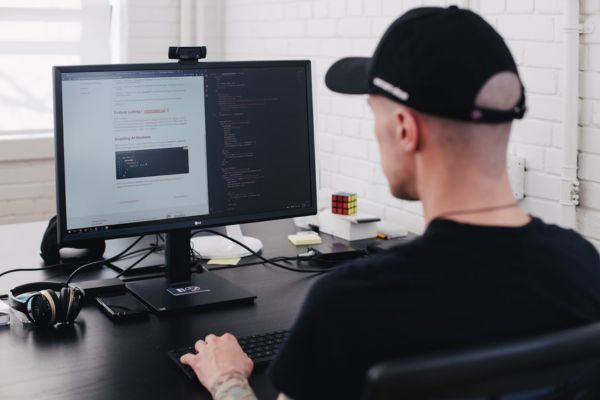 Web Design Mistakes That Can Hurt User Experience& Conversion